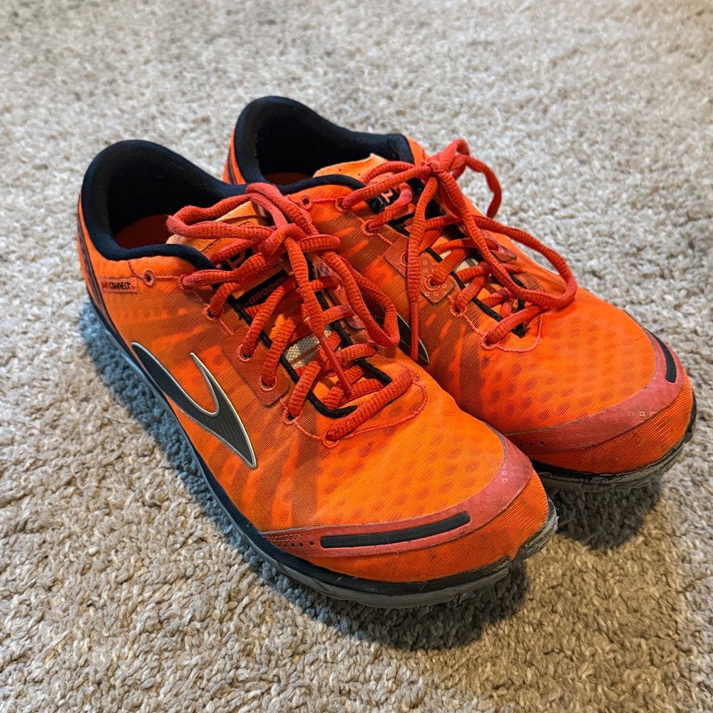 Brooks Pure Connect in Bright Orange